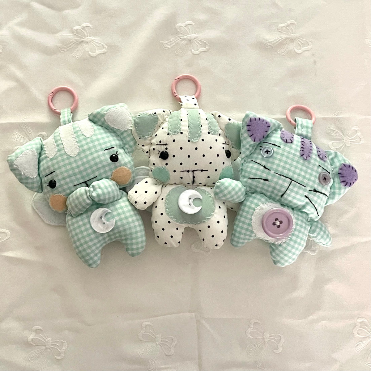 “moonlight kitties” big plush keychains