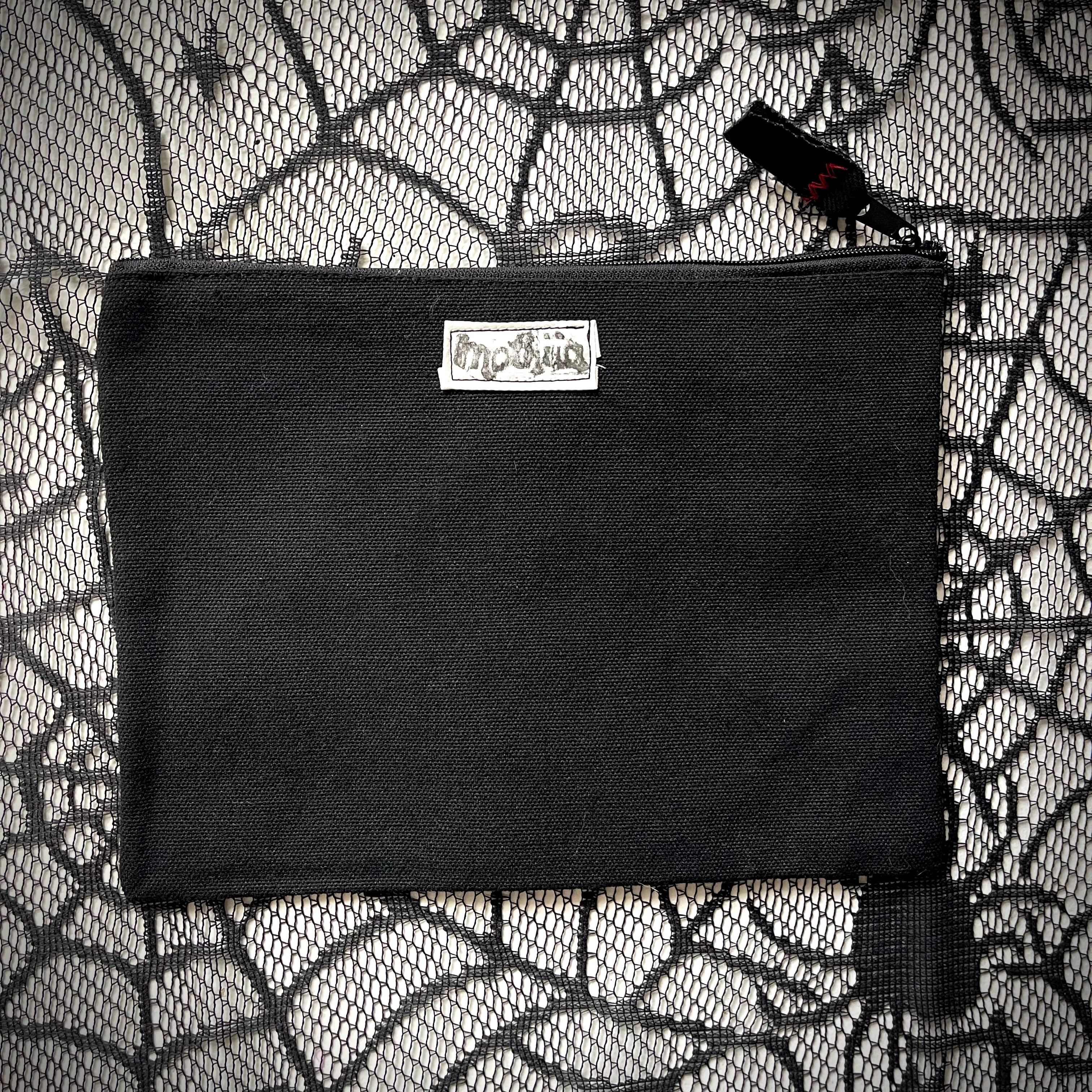 Heart Skull zipper pouch